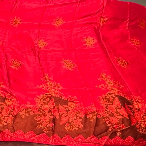 💫 Rare Vintage Victoria’s Secret Red Satin Shawl and / or Pashmina 💫 - Picture 15 of 16